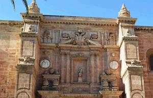 28 LA CATHEDRALE ET LE FORTERESSE DE L INCARNATION (10)